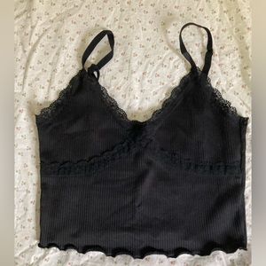 lace detail tank top